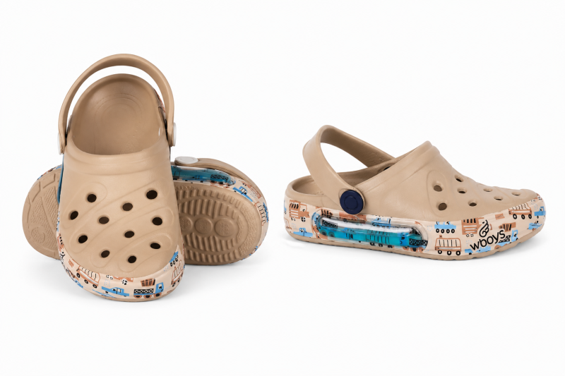 SABOTS-CROCS-BEIGE-VOITURE-CAMION